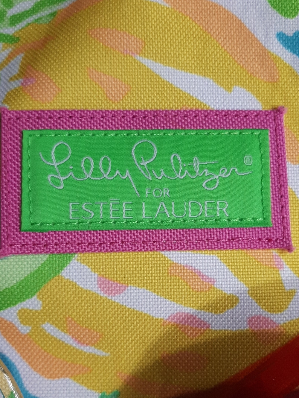 EUC!❤️👍Lilly Pulitzer Floral Tote w/2 cosmetic pouches! - Picture 3 of 7